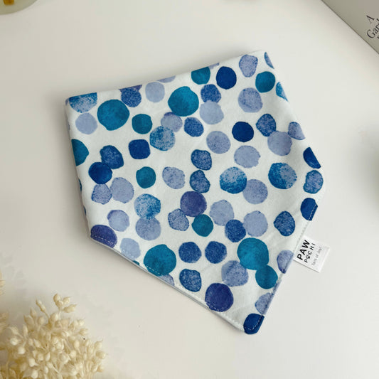 Ocean Pebble Dots S/M/L – Blue Watercolor Pet Bandana
