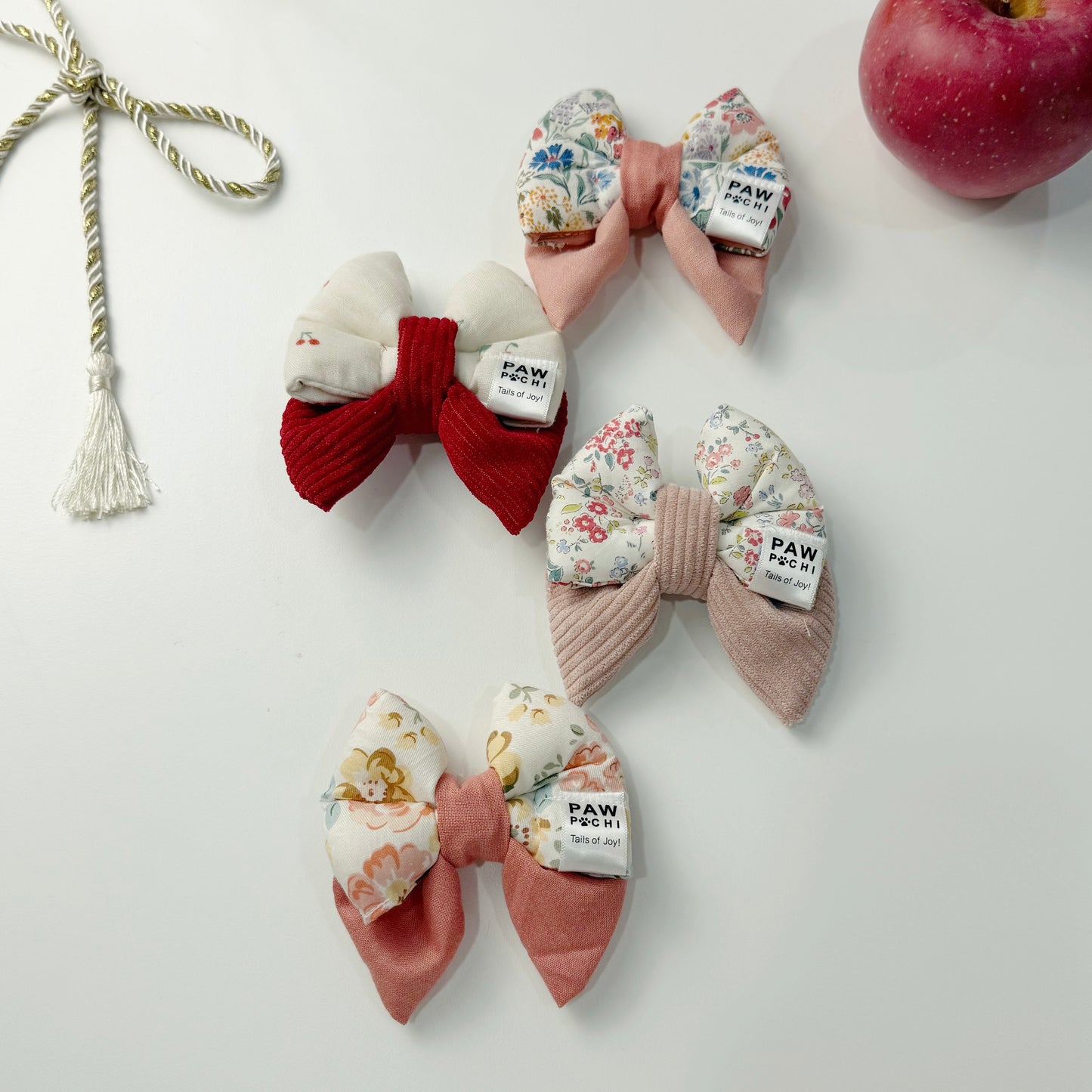 Cherry Winter Glow – Cozy Red Pet Bow