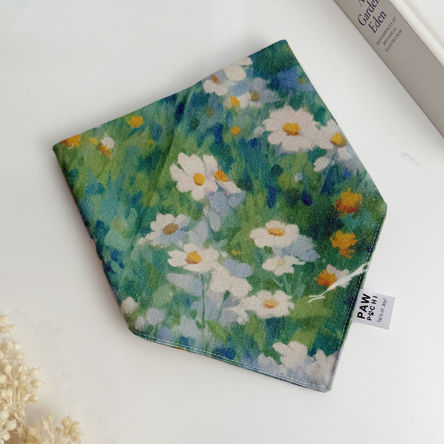 Green Daisy Field – Everyday Pet Bandana